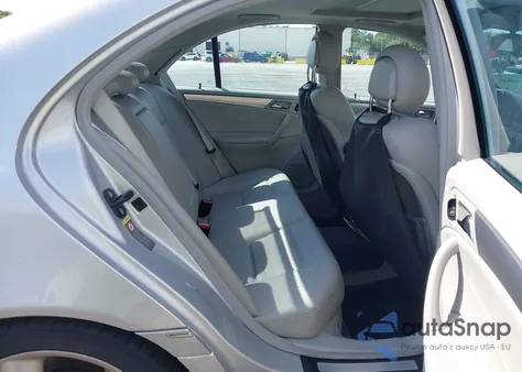 2005 Mercedes-Benz C 230 Kompressor Sport z USA, uszkodzony, nr VIN WDBRF40J35F723284